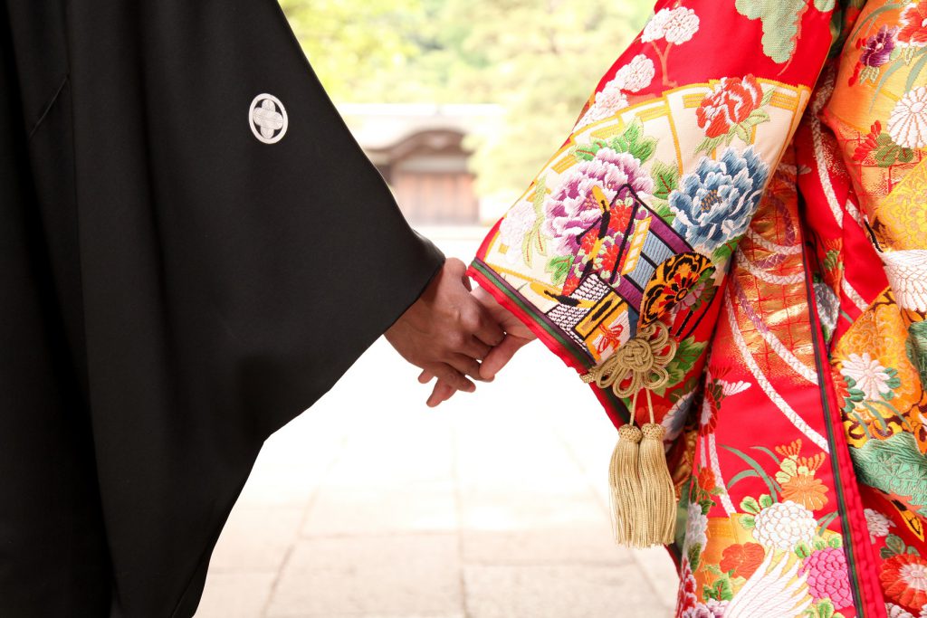 和装の結婚式 花嫁の和装にはどんな種類がある ウェディングメディアmarrial