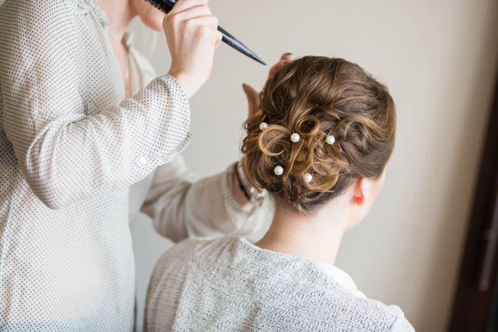 結婚式のヘアメイクリハーサルとは？事前準備や当日のポイントもご紹介！ ウェディングメディアmarrial Part 3